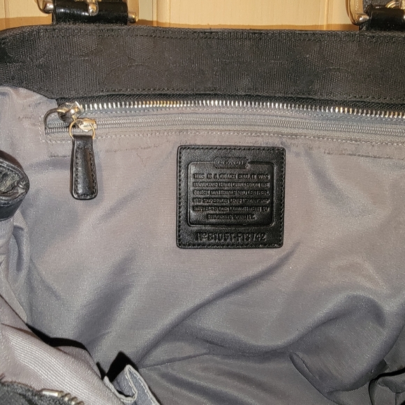 Coach Purse Tote Black Signature C Tote bag leather handles and trim - Picture 7 of 16